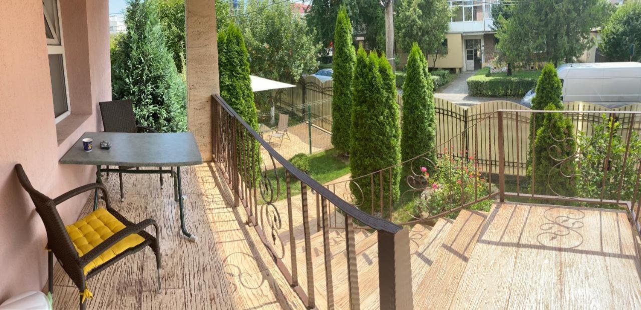 Casa Cattleya Hotel Targu Jiu Exterior photo